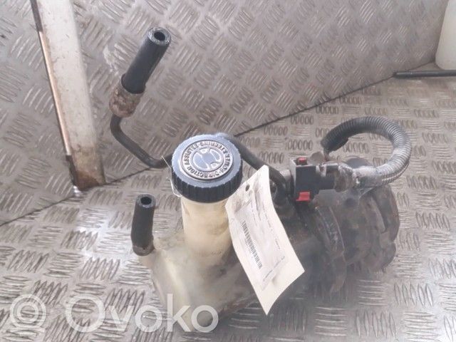 Citroen Saxo Ohjaustehostimen pumppu 