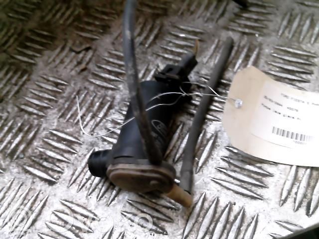 Windscreen/windshield washer pump   1144480