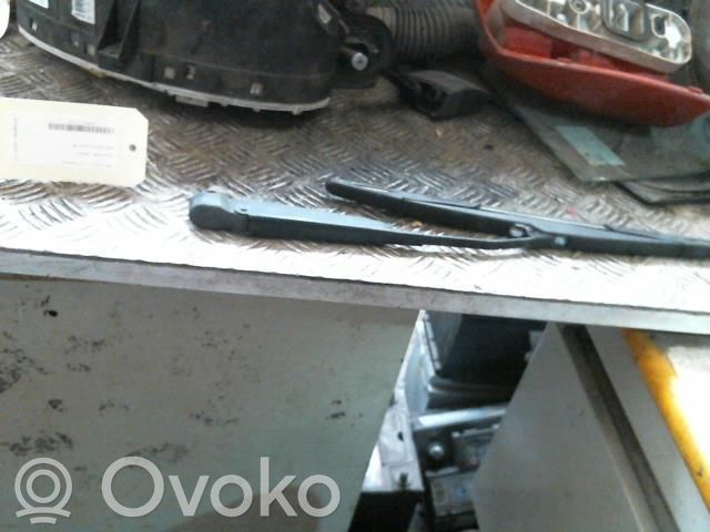 Ford Focus Wischerarm Heckscheibe 