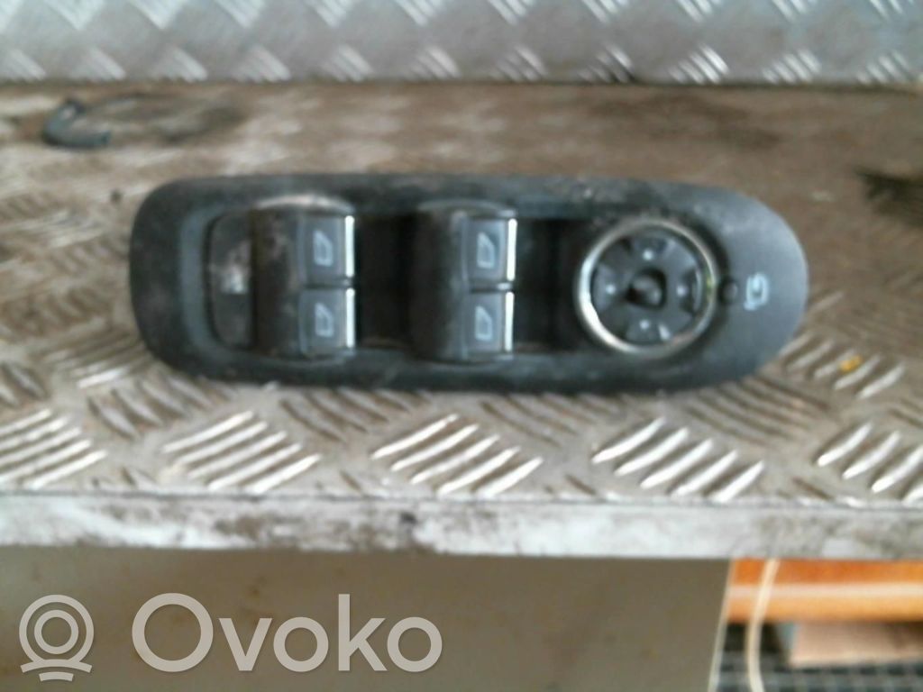 Interruptor del elevalunas eléctrico