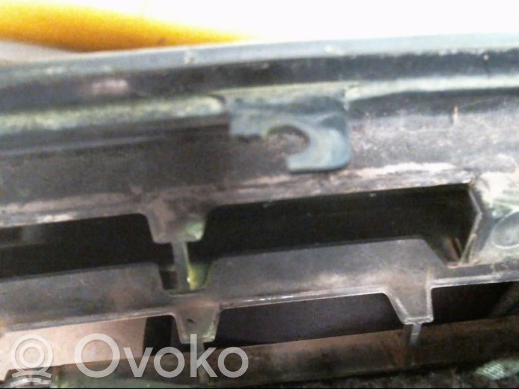 Etusäleikkö   DHB102350PMD