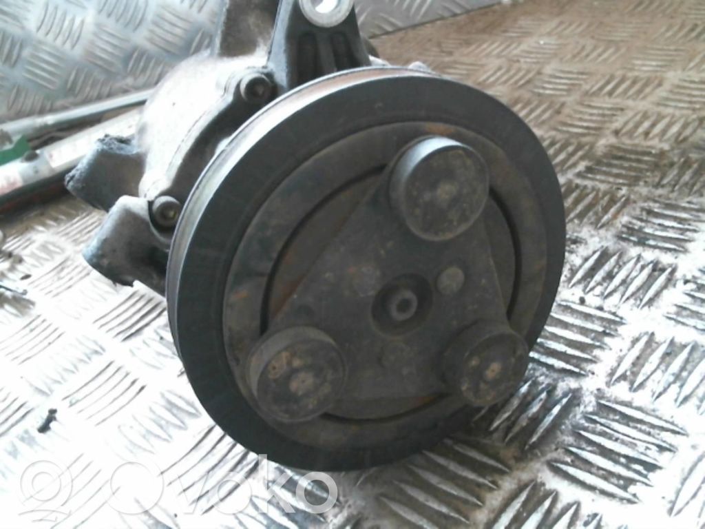 Nissan Primera Klimakompressor Pumpe 