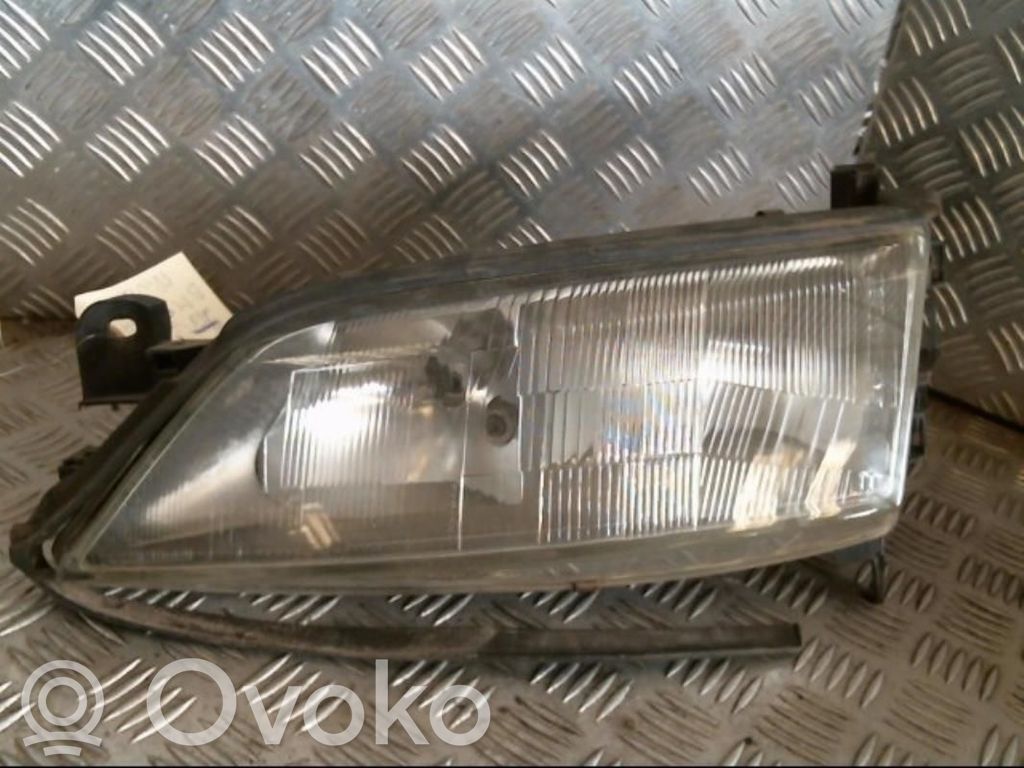 Opel Vectra B Phare frontale 