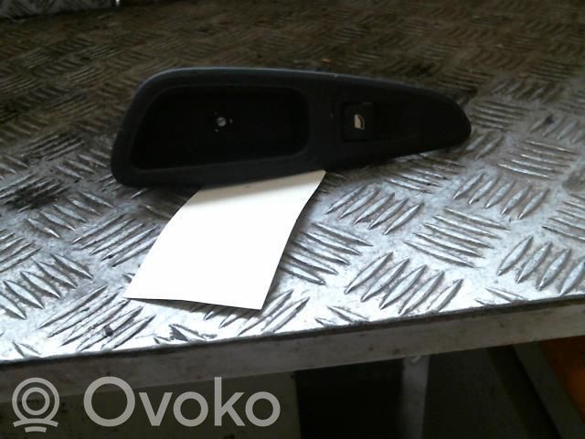 Peugeot 308 Electric window control switch 