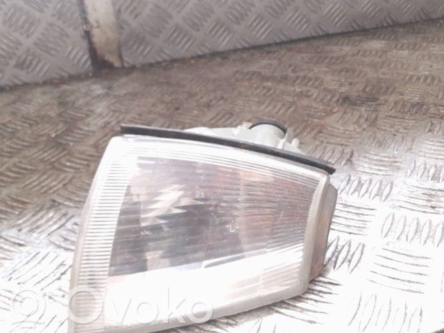 Renault Clio I Front fender indicator light 