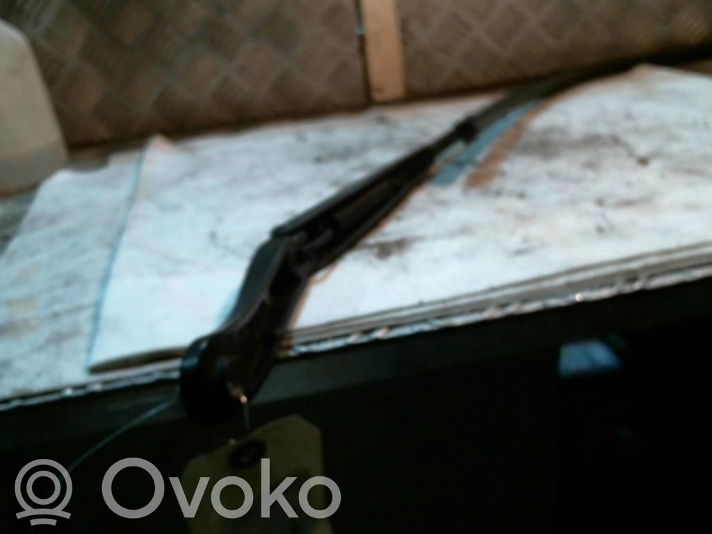 Renault Clio III Ramię wycieraczki szyby przedniej / czołowej 
