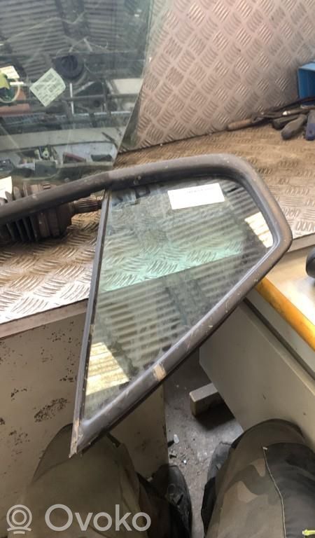 Renault Grand Modus Ventanilla de ventilación de la puerta delantera cuatro puertas 