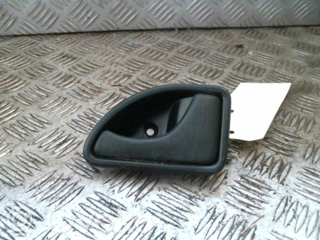 Renault Kangoo I Manecilla interna puerta delantera 