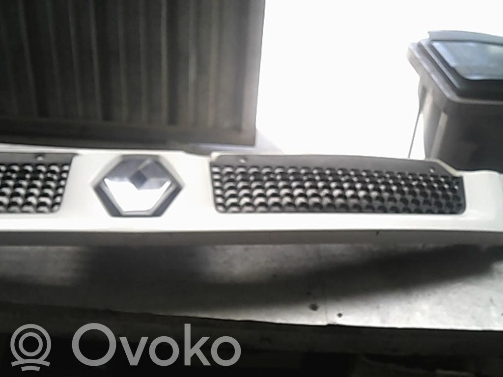 Renault Master II Front grill 