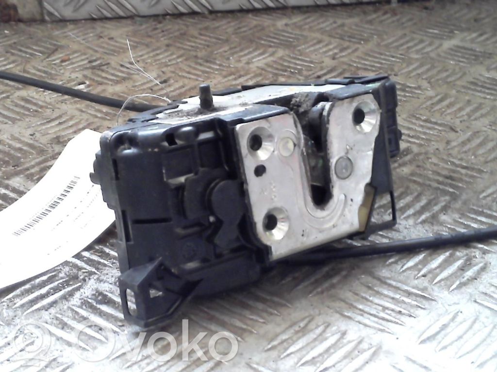 Rear door lock   8200219249