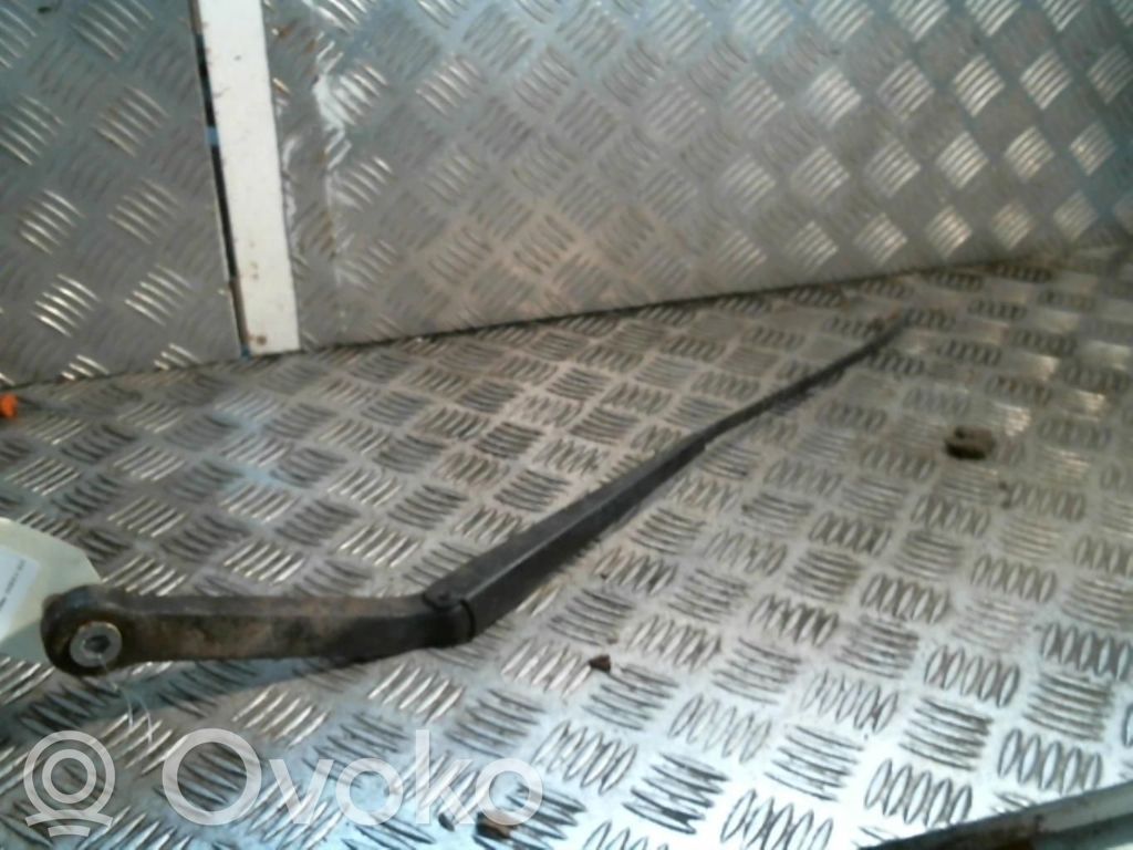 Rover 75 Front wiper blade arm 