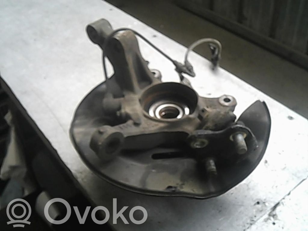 Toyota Corolla E120 E130 Priekinė stebulė 