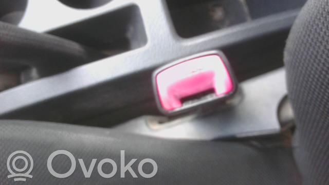 Toyota Corolla Verso E121 Hebilla del cinturón delantero 