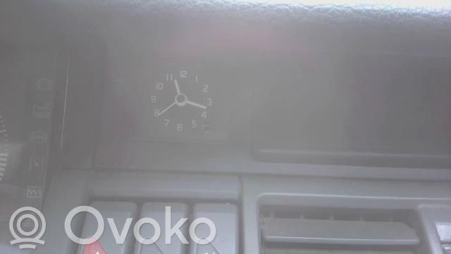 Renault Clio I Pulkstenis 