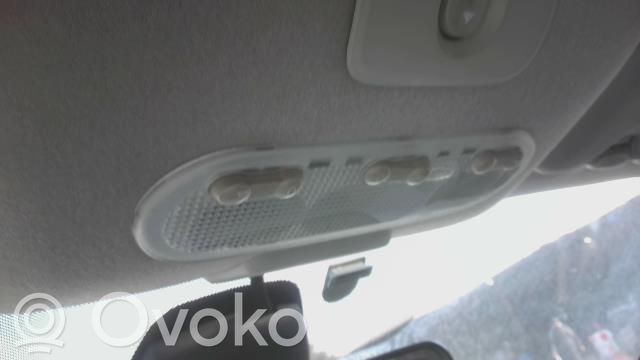 Nissan Qashqai Etuistuimen valo 
