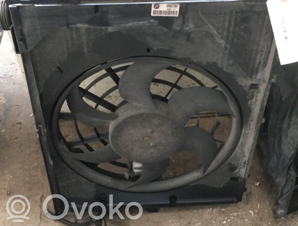 BMW 3 E46 Elektrisks radiatoru ventilators 