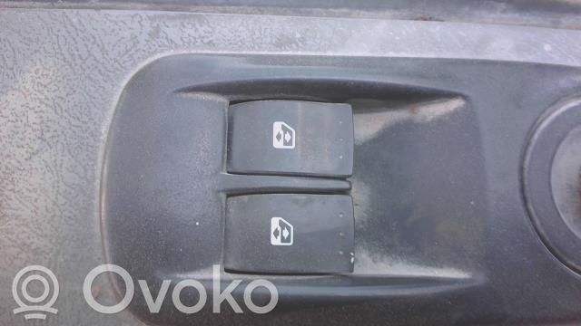 Renault Trafic II (X83) Electric window control switch 
