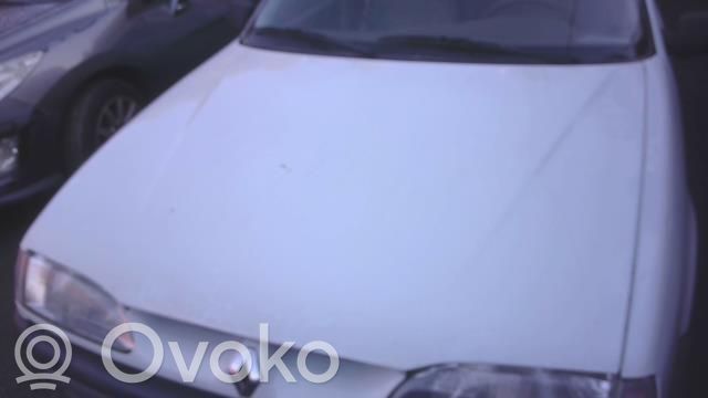Renault 19 Konepelti 