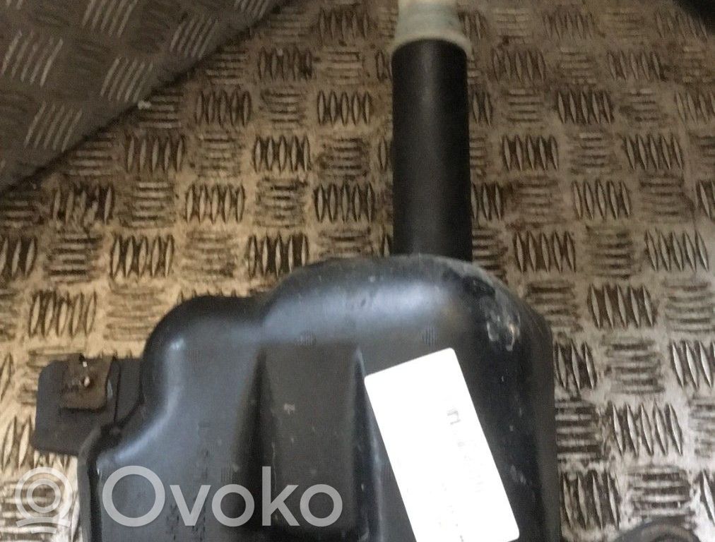 Citroen Jumpy Langų skysčio bakelis 