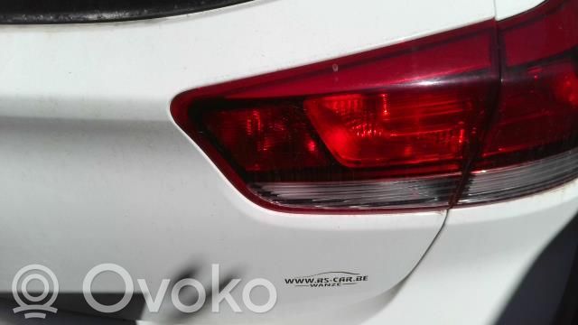 KIA Rio Lampă spate în capacul portbagajului 