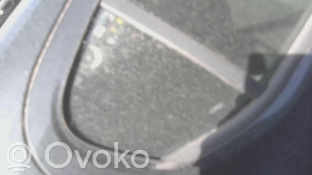 Opel Corsa E Ventanilla de ventilación de la puerta trasera 