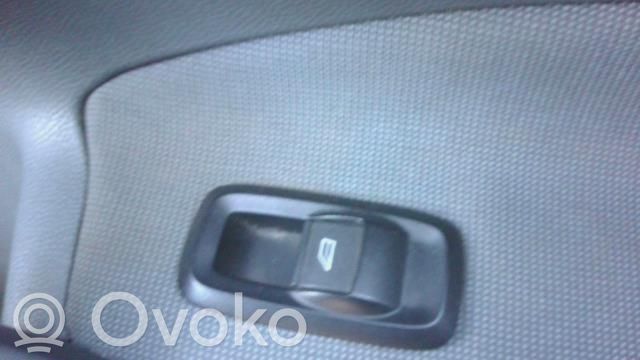 Ford Fiesta Przyciski szyb 