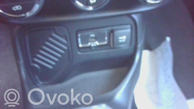 Jeep Renegade USB socket connector 