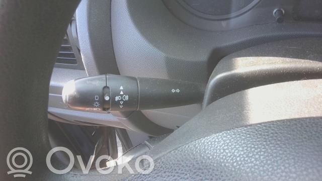 Peugeot Expert Pyyhkimen/suuntavilkun vipukytkin 