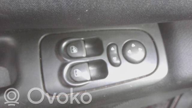 Lancia Ypsilon Electric window control switch 