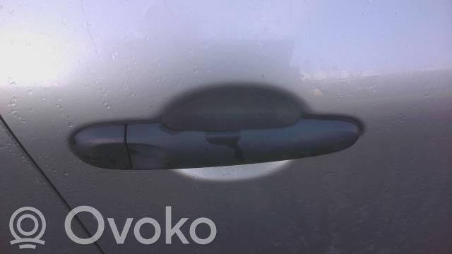Nissan Juke I F15 Manecilla externa puerta delantera 
