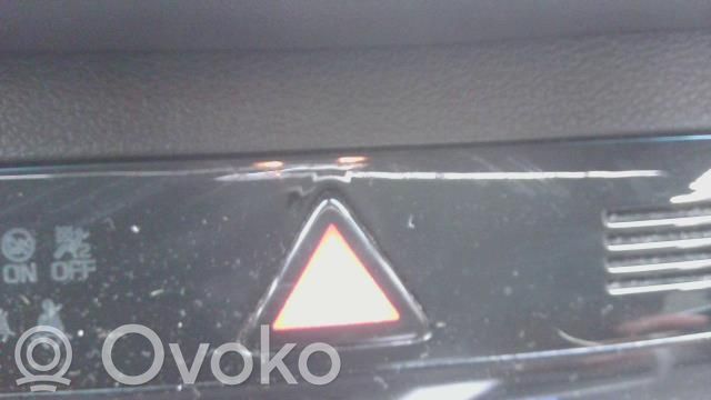 Hyundai Tucson TL Botón interruptor de luz de peligro 