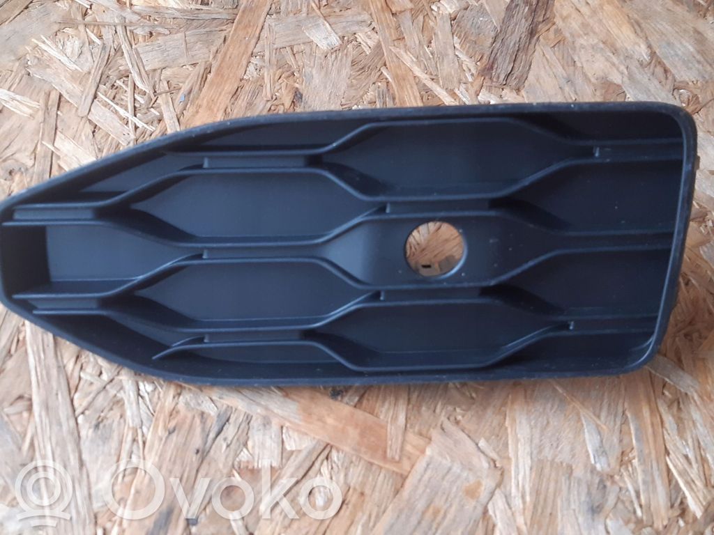 Grille inférieure de pare-chocs avant   2GA853211C