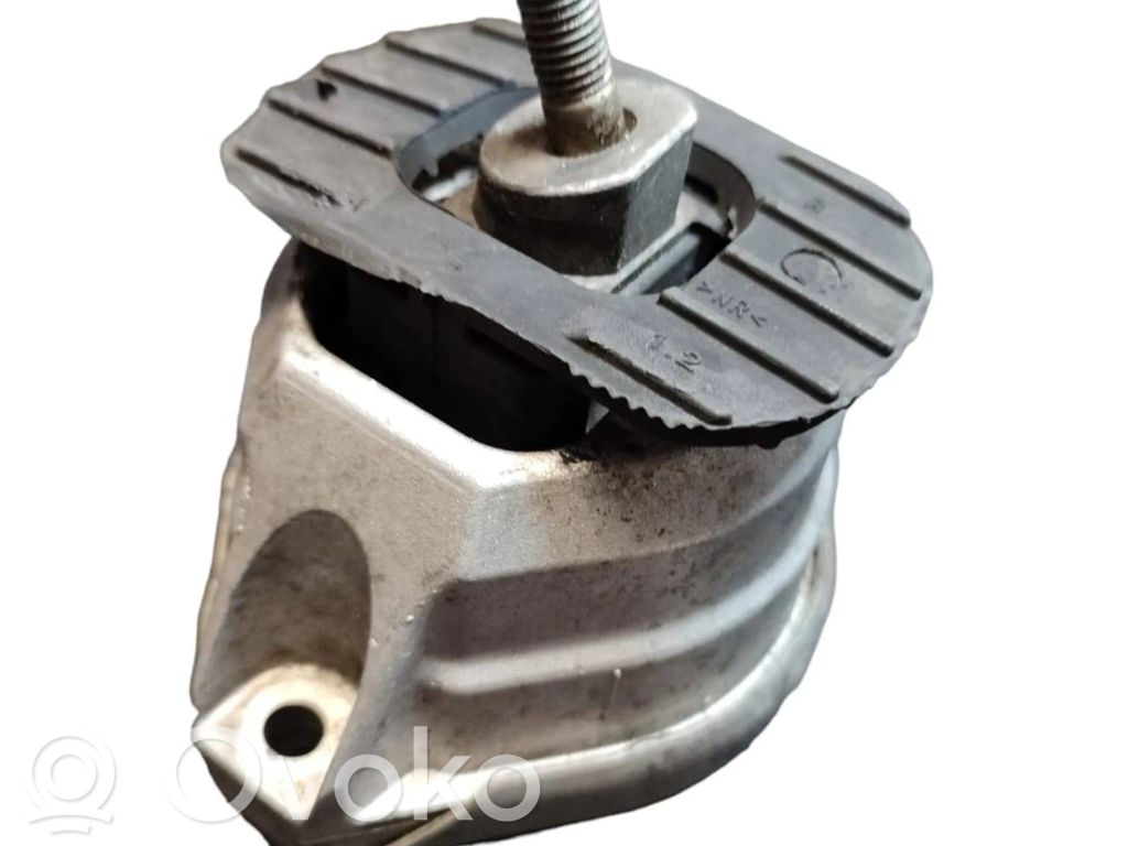 BMW 5 E60 E61 Engine mount bracket 