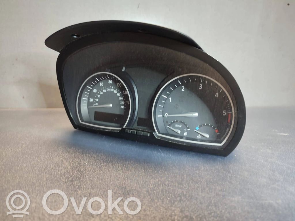 BMW X3 E83 Speedometer (instrument cluster) 