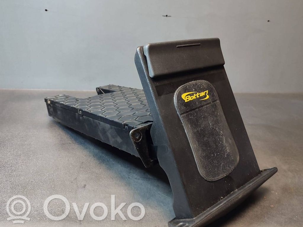 Otros repuestos del interior   685601717R