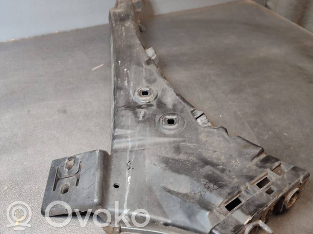Audi Q7 4L Front bumper mounting bracket 