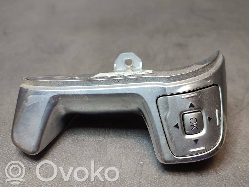 Ford S-MAX Steering wheel buttons/switches 