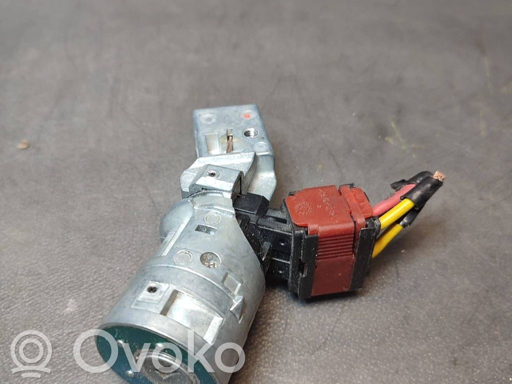 Renault Master III Ignition lock 