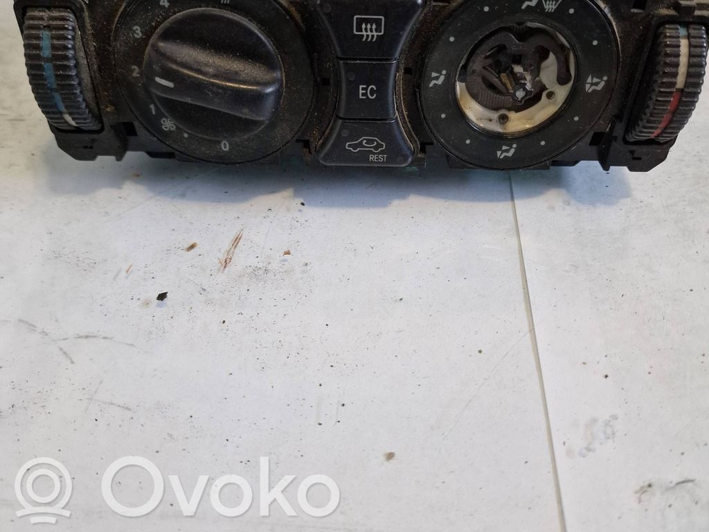 Mercedes-Benz E W210 Climate control unit 
