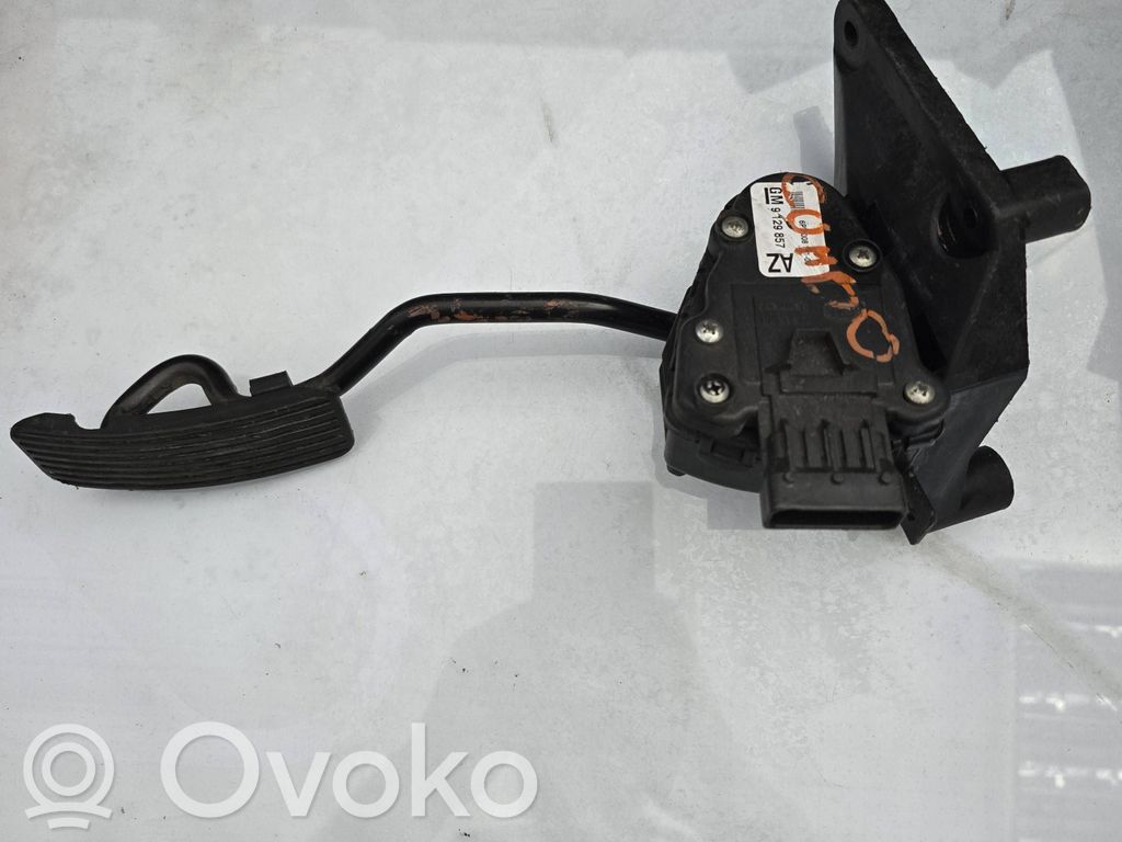Opel Corsa C Accelerator throttle pedal 