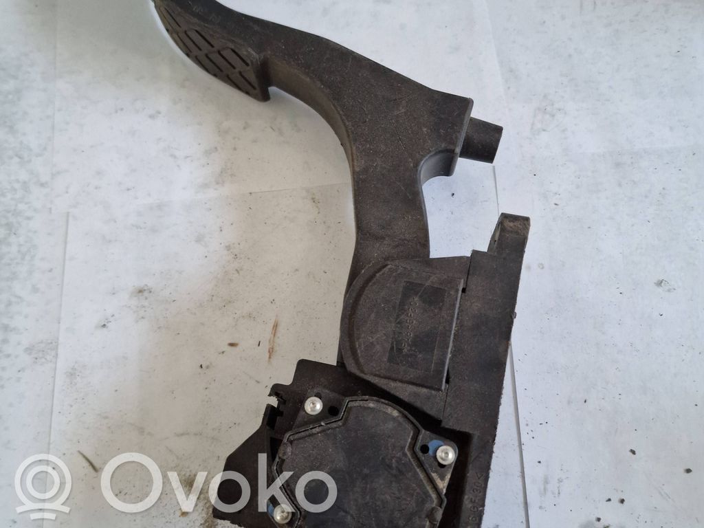 Volkswagen Golf IV Accelerator throttle pedal bracket 