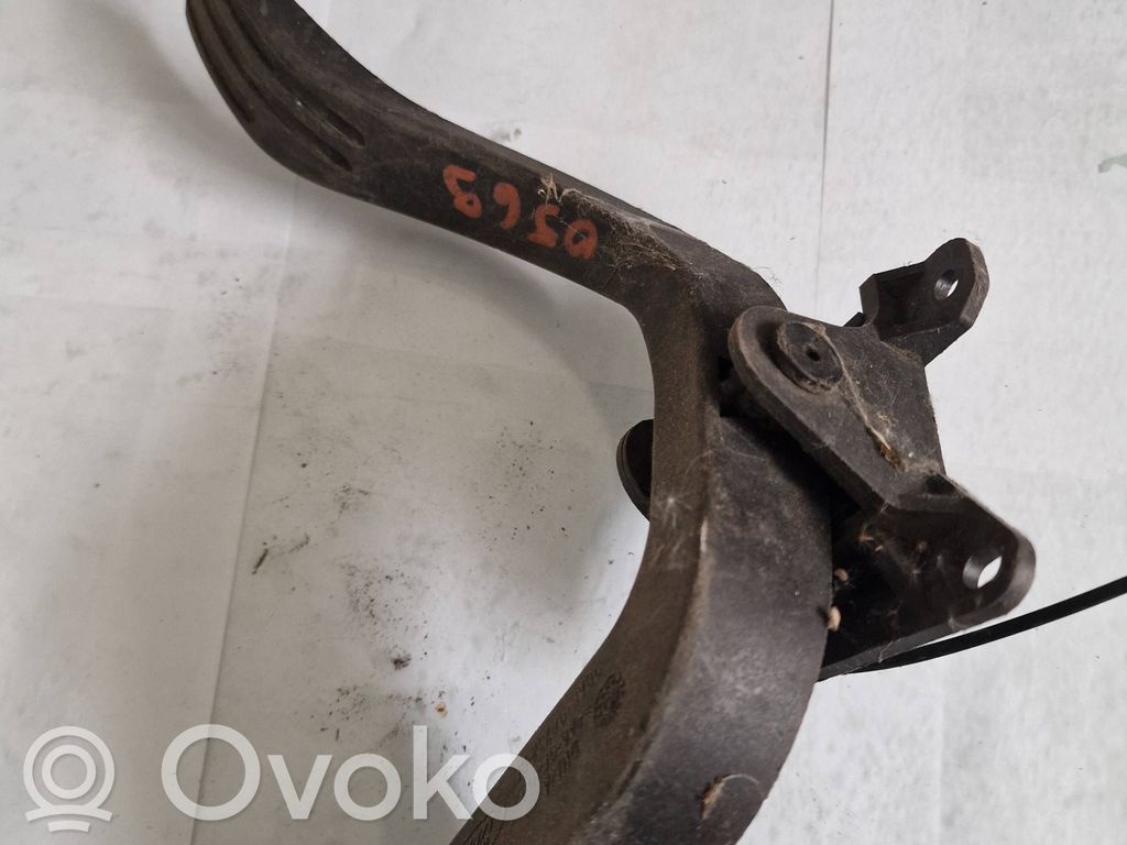 Akceleratoriaus pedalas   98AB9P732BE