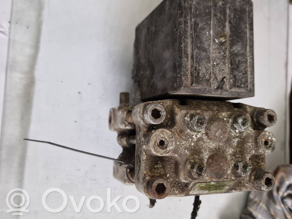 Audi 80 90 B3 ABS Pump 