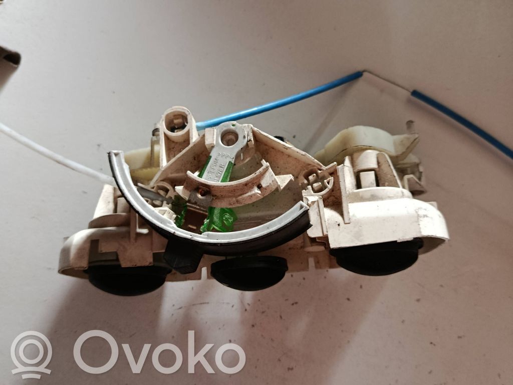 Toyota Corolla E120 E130 Climate control unit 