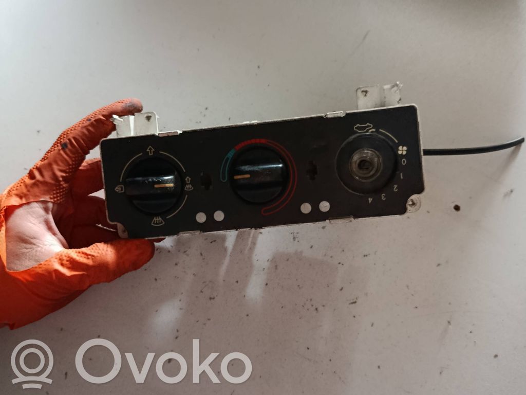 Peugeot 306 Climate control unit 
