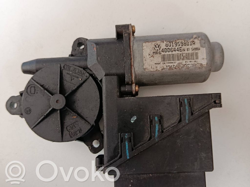Skoda Fabia Mk1 (6Y) Front door window regulator with motor 