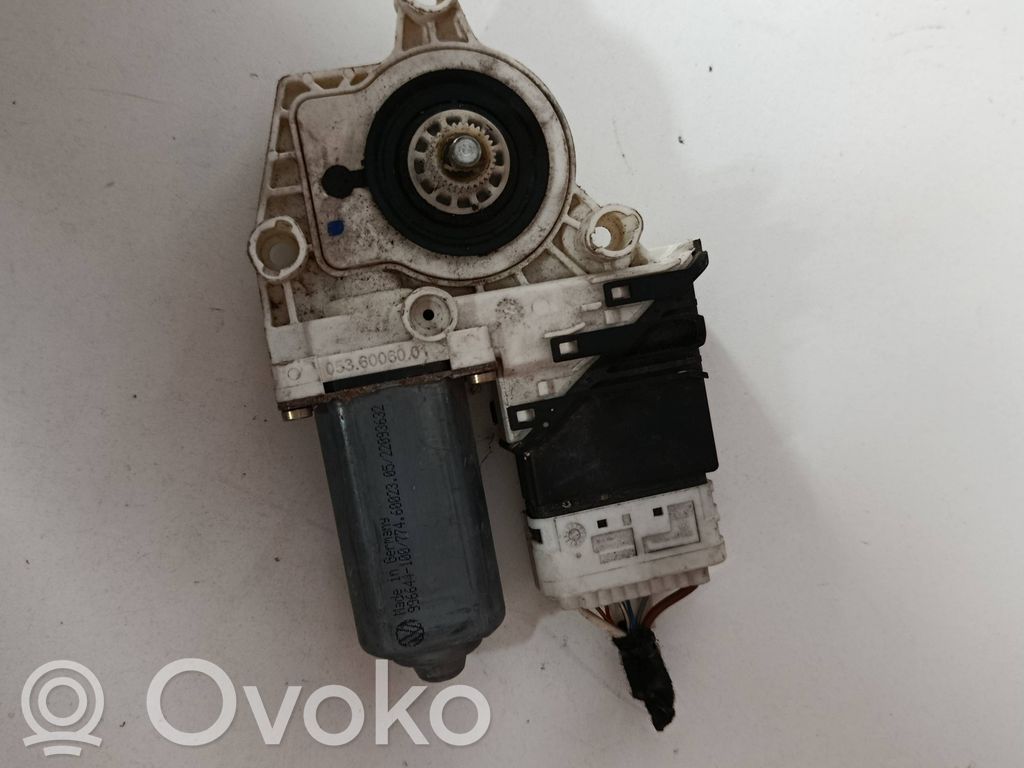 Volkswagen Touran I Rear door window regulator motor 