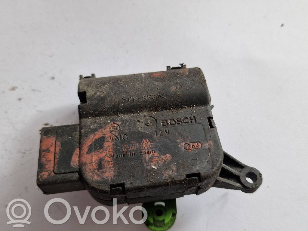 Audi A4 S4 B7 8E 8H Silniczek nagrzewnicy 