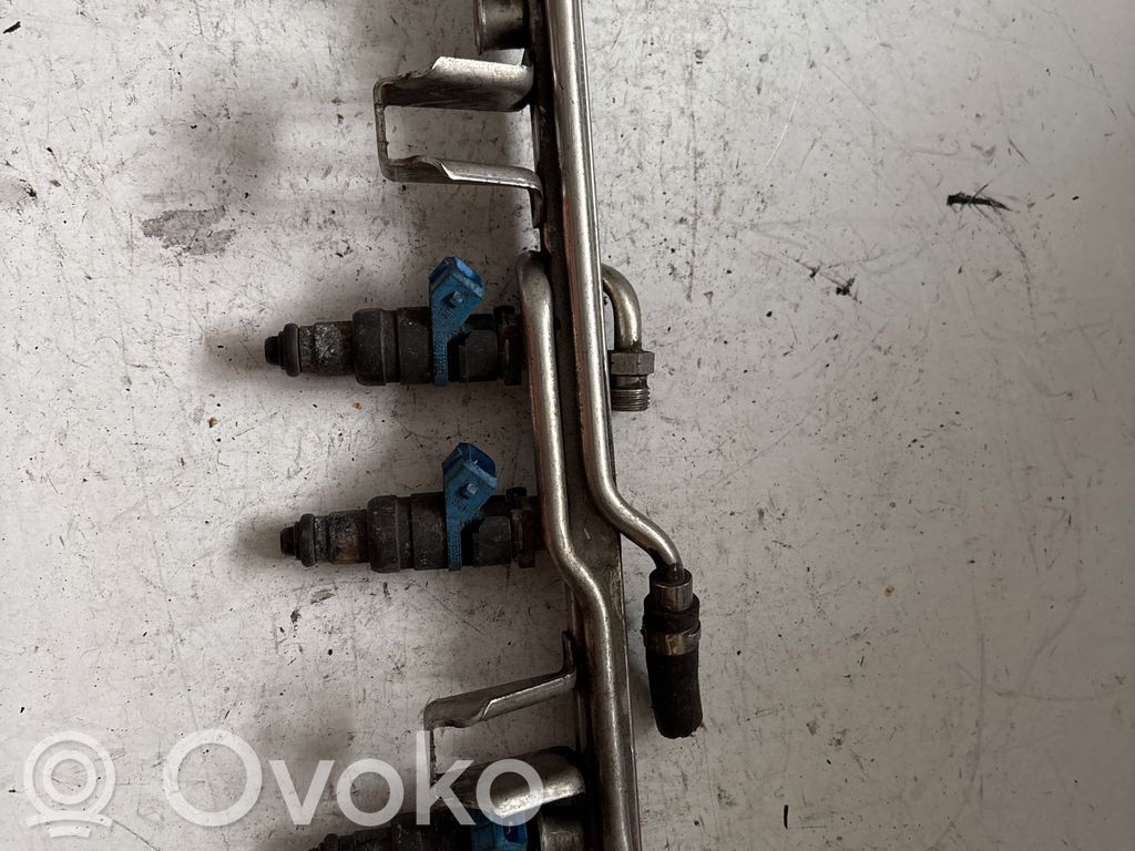 Audi A4 S4 B6 8E 8H Tubo principal de alimentación del combustible 