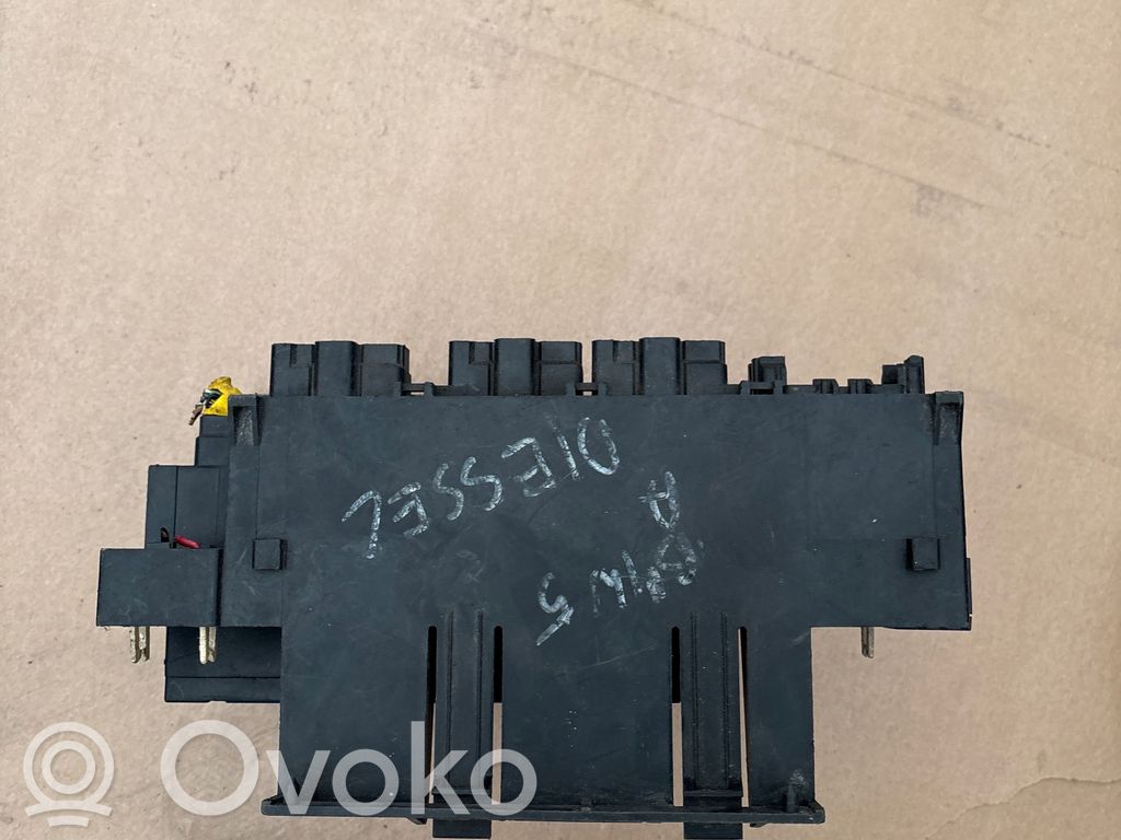 BMW 5 E60 E61 Relay mounting block 